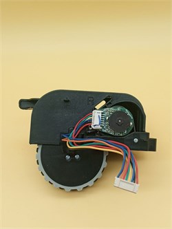 Правое колесо для робота-пылесоса Doffler VCR 787XT 00754935-1 - фото 807545